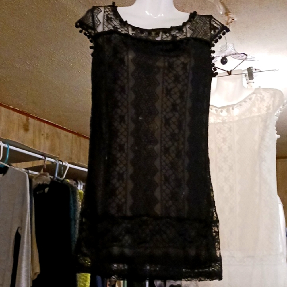 NWOT Tian Qi Gorgeous Black Lace Mini Dress Sz S (juniors)